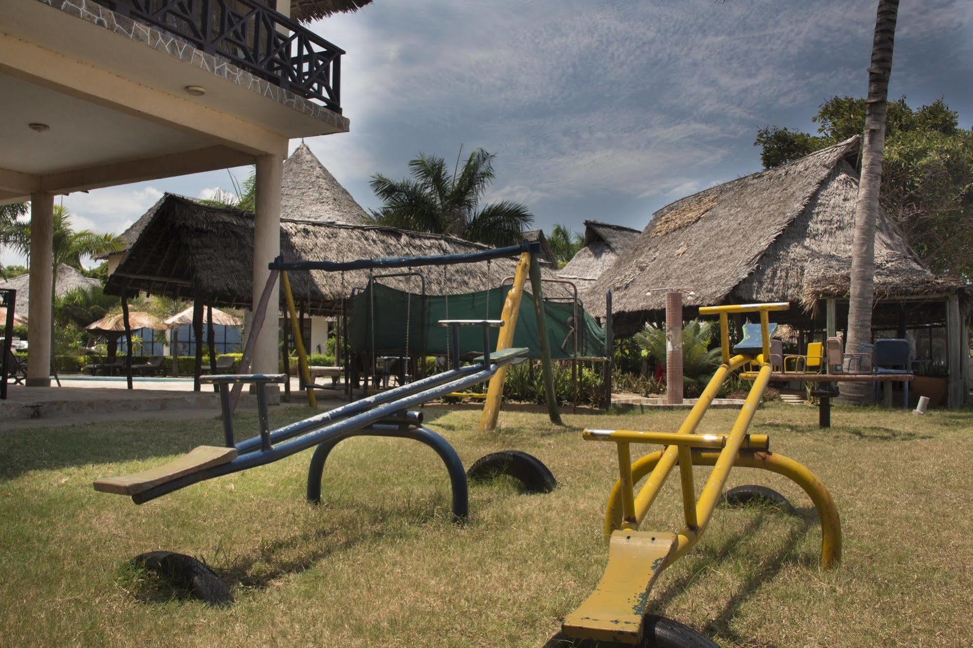 Millennium Sea Breeze Resort Bagamoyo Eksteriør billede